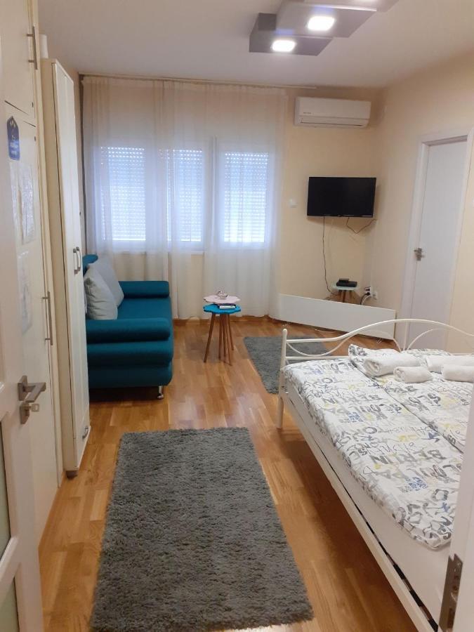 Apartment Marija Βελιγράδι Εξωτερικό φωτογραφία