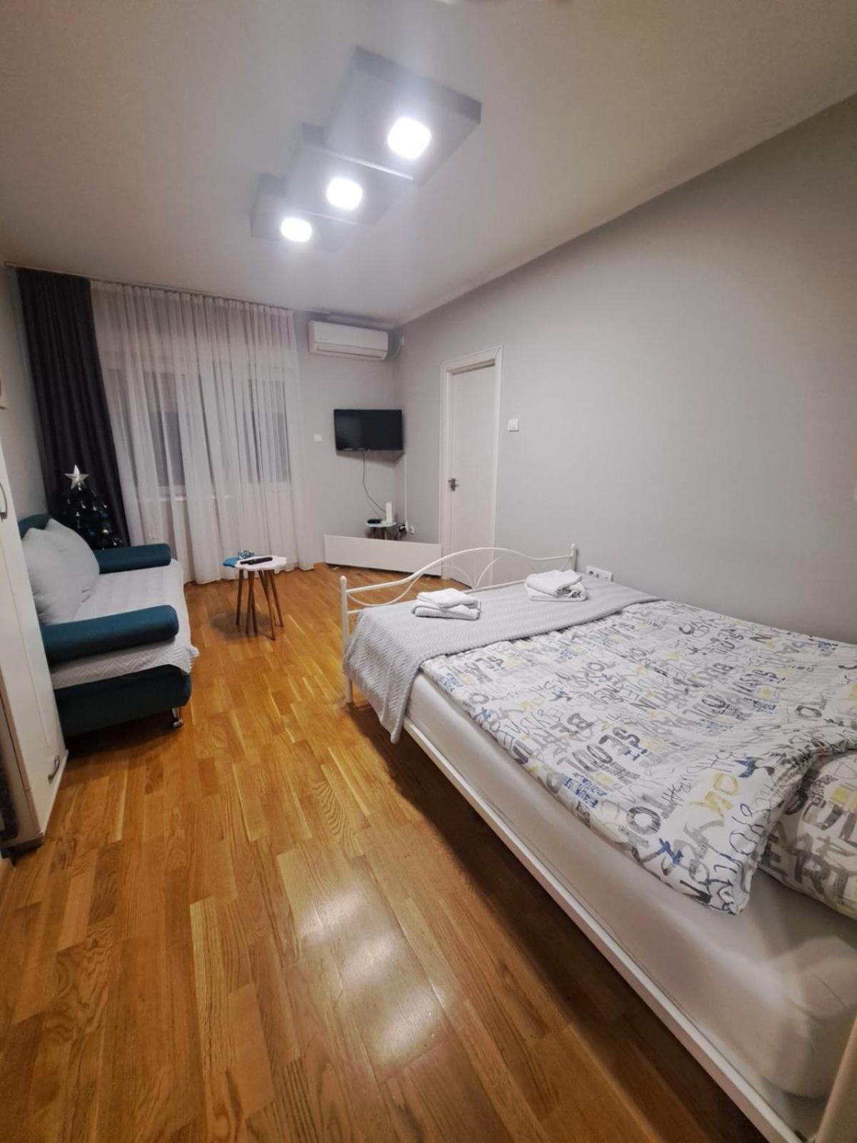 Apartment Marija Βελιγράδι Εξωτερικό φωτογραφία